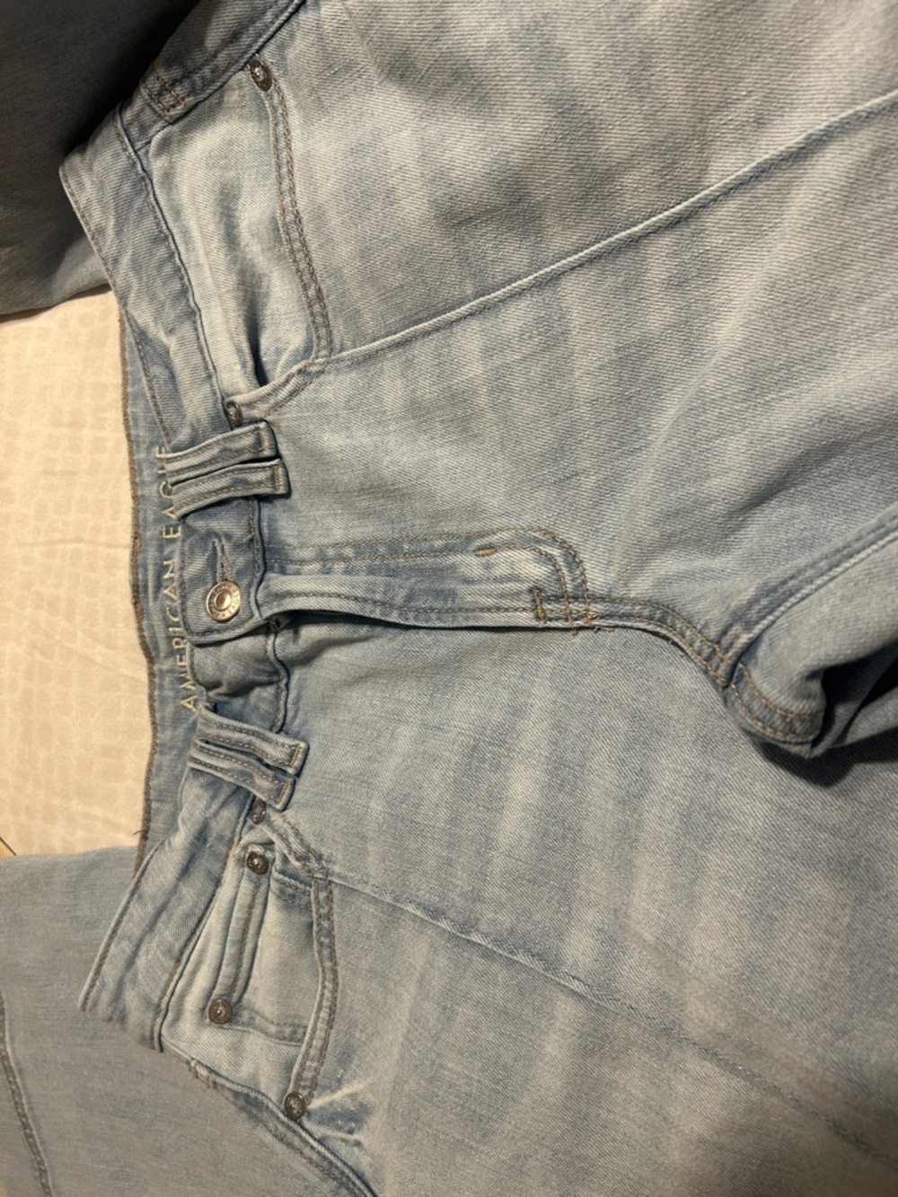 American Eagle Outfitters LOW RISE BAGGY WIDE LEG .Women’s Jeans